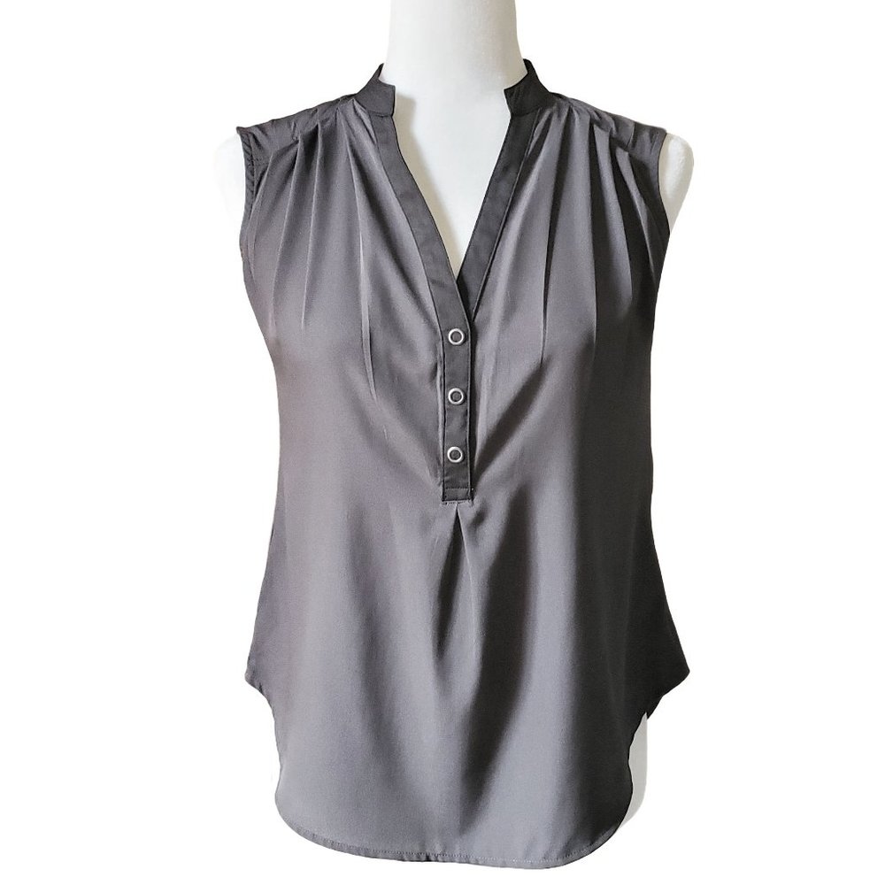 Converse Target NWT Pleated Front Short Sleeve Blouse Gray Black Women's XS Y2K